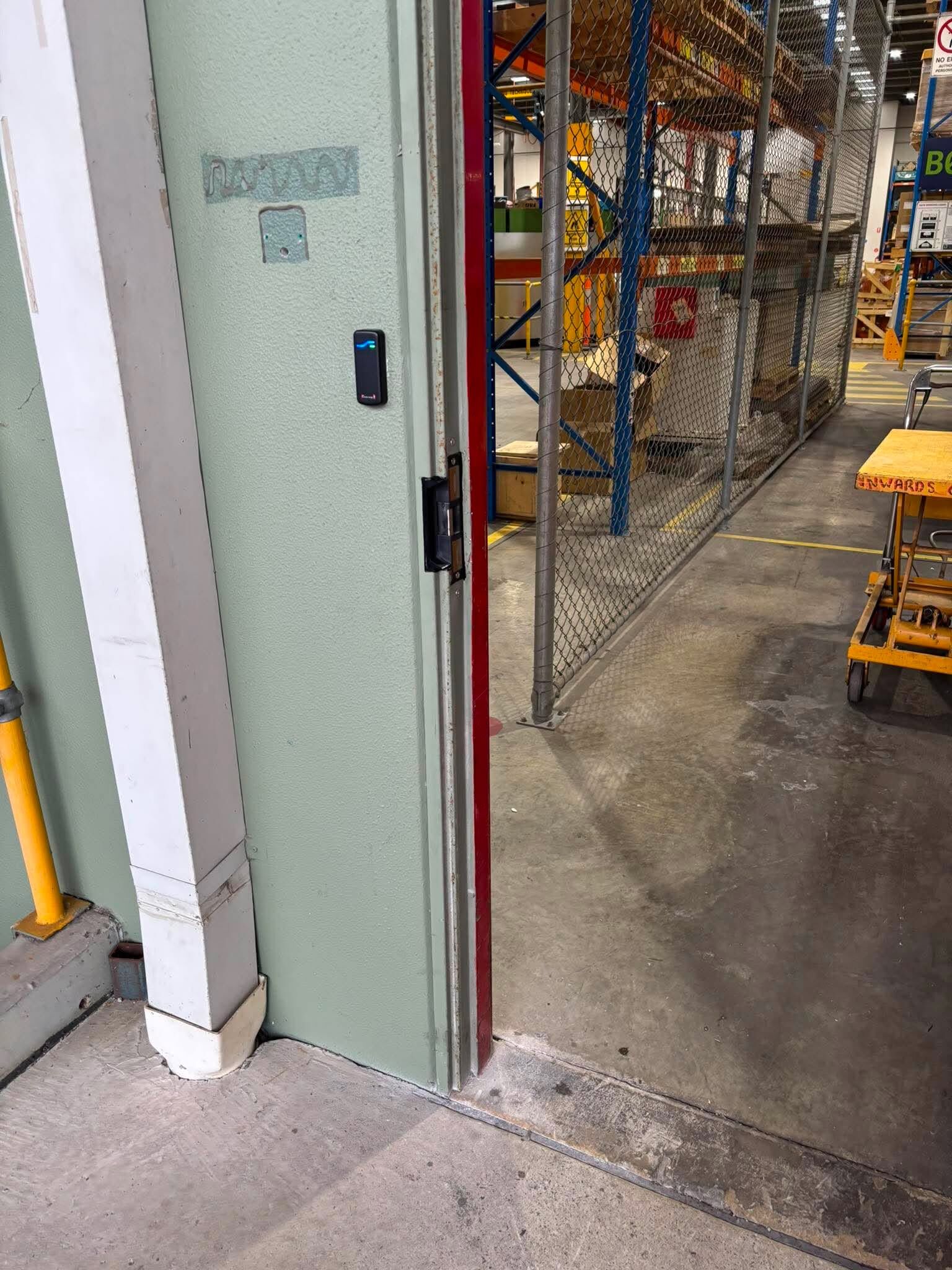 Commercial electronic security installation